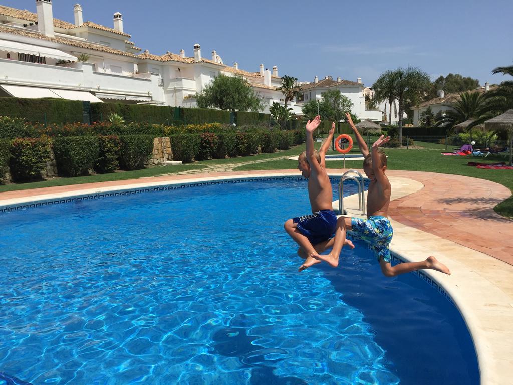 Apartamento Bahia De Casares Estepona Exterior foto